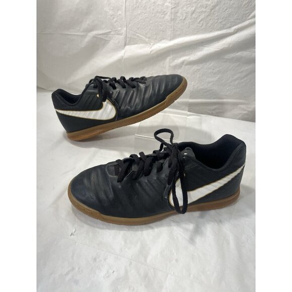 Nike Tiempo X Indoor Soccer Shoes Black/Gold Boys Size 6 Y 897735-002 - Picture 14 of 15